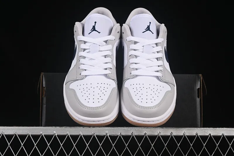 All categories Air Jordan Jordan series basketball shoes Air Jordan 1 Low G version pure original Air Jordan 1 Low AJ1 Joe 1 milk coffee blue hook low-top cultural casual sneakers 553558-146